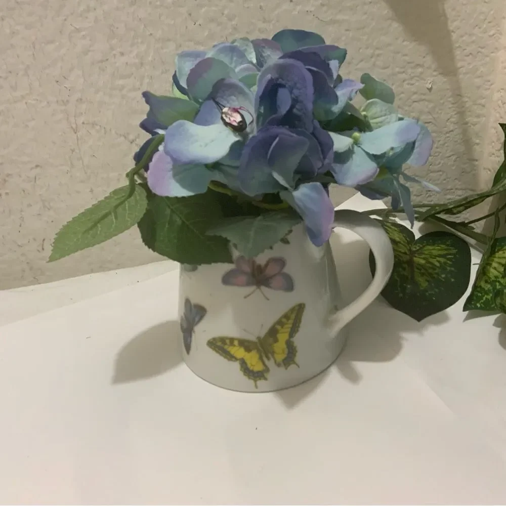 Portmeirion Studio Botanic Butterfly 3.5”  Pitcher with artificial blue flowers
